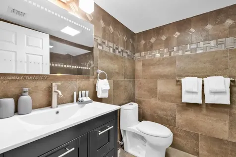 5445 Collins Avenue Miami Beach FL 33140