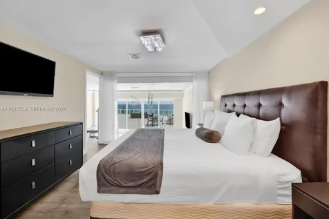 5445 Collins Avenue Miami Beach FL 33140