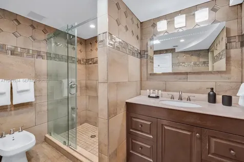 5445 Collins Avenue Miami Beach FL 33140