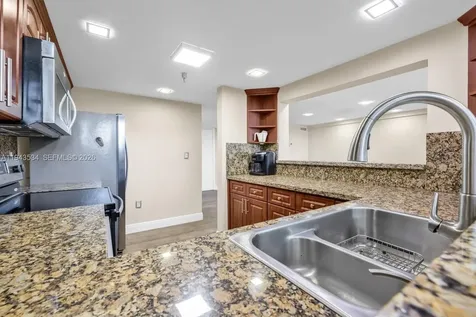 5445 Collins Avenue Miami Beach FL 33140