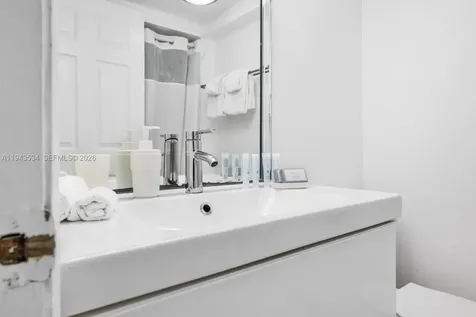 5445 Collins Avenue Miami Beach FL 33140