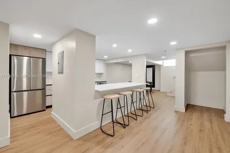 5445 Collins Avenue Miami Beach FL 33140