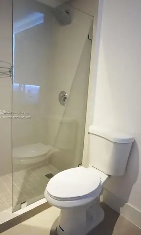 100 Lincoln Road Miami Beach FL 33139