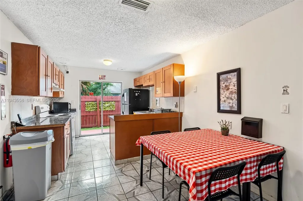 1112 NE 5th Avenue Fort Lauderdale FL 33304