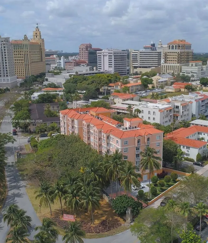 1 Alhambra Circle Coral Gables FL 33134