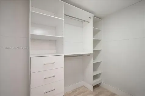 1 Alhambra Circle Coral Gables FL 33134