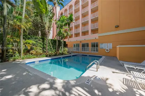 1 Alhambra Circle Coral Gables FL 33134