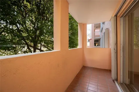 1 Alhambra Circle Coral Gables FL 33134