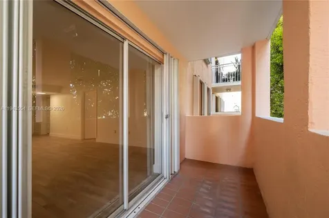 1 Alhambra Circle Coral Gables FL 33134