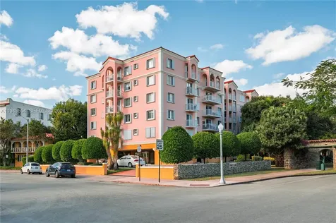 1 Alhambra Circle Coral Gables FL 33134