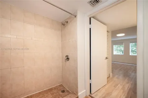 1 Alhambra Circle Coral Gables FL 33134