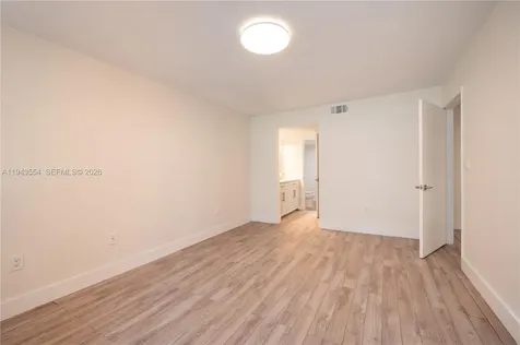1 Alhambra Circle Coral Gables FL 33134