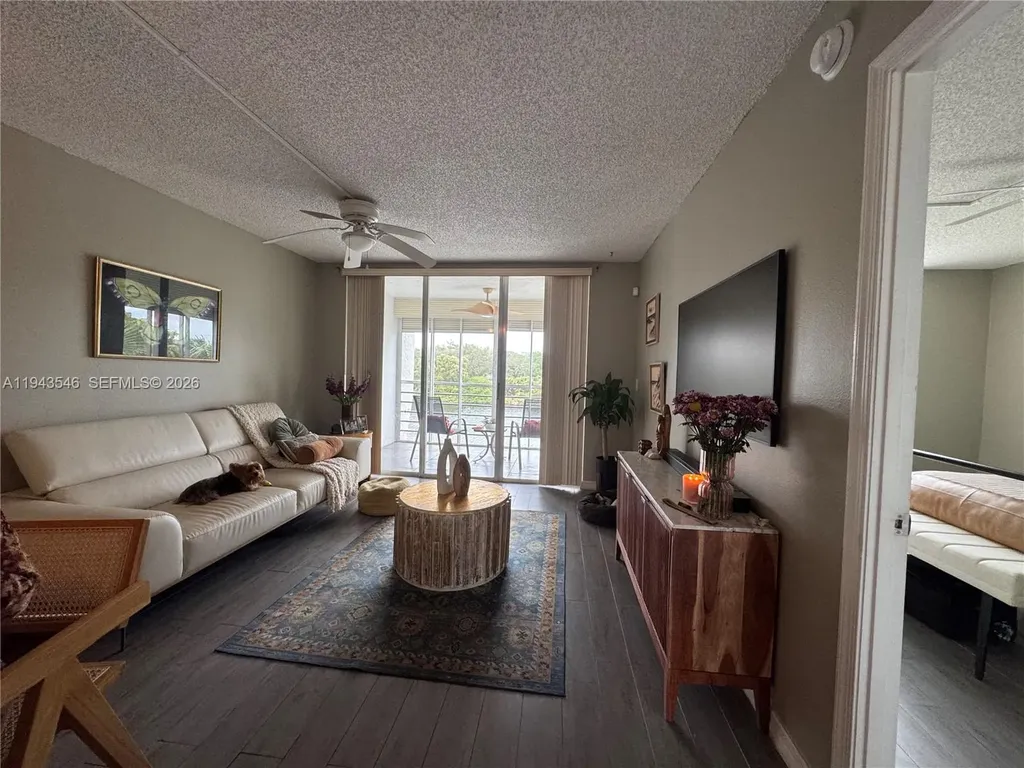9450 Poinciana Place Davie FL 33324