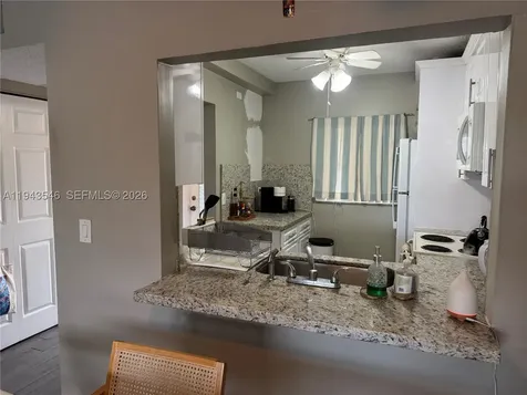 9450 Poinciana Place Davie FL 33324
