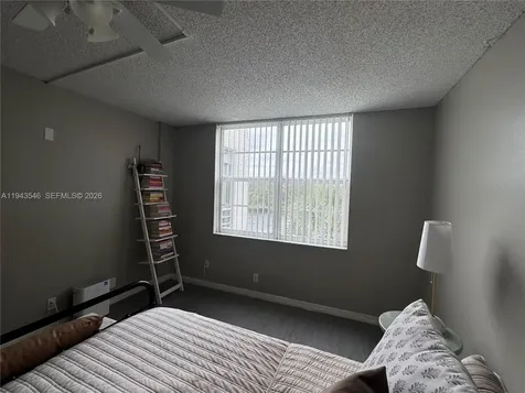 9450 Poinciana Place Davie FL 33324