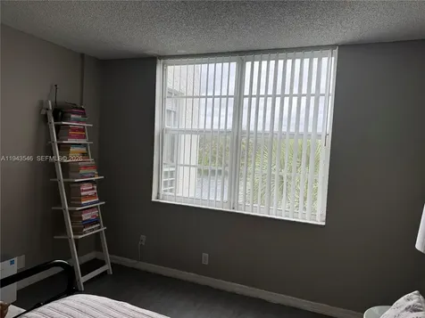 9450 Poinciana Place Davie FL 33324