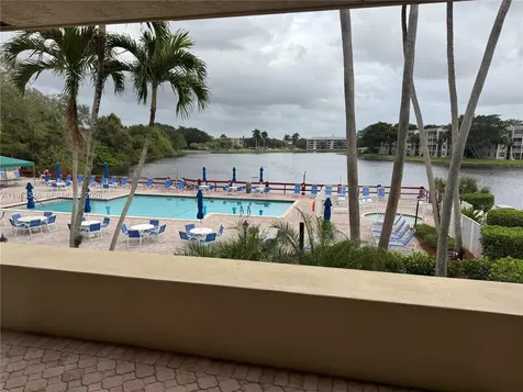 9450 Poinciana Place Davie FL 33324