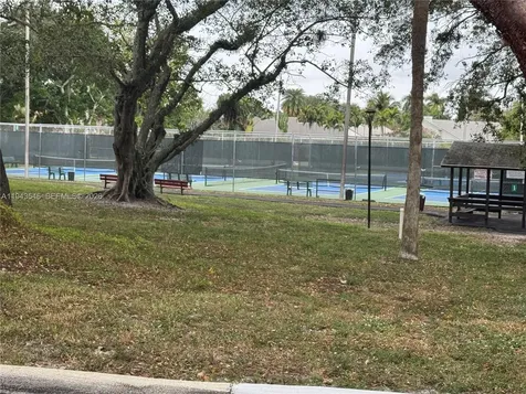 9450 Poinciana Place Davie FL 33324