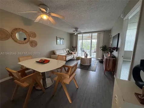 9450 Poinciana Place Davie FL 33324