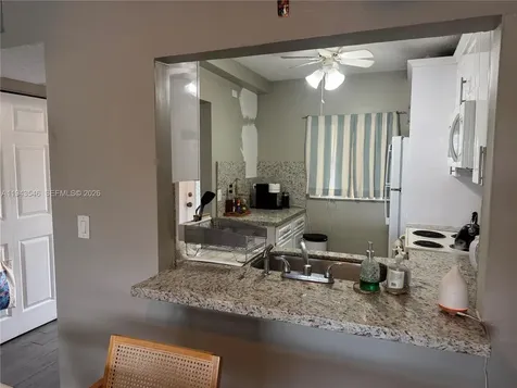 9450 Poinciana Place Davie FL 33324