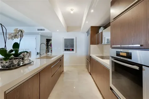17201 Collins Avenue Sunny Isles Beach FL 33160