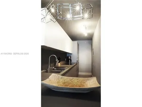 100 Lincoln Road Miami Beach FL 33139