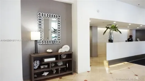 100 Lincoln Road Miami Beach FL 33139
