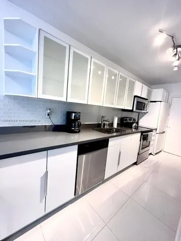 100 Lincoln Road Miami Beach FL 33139