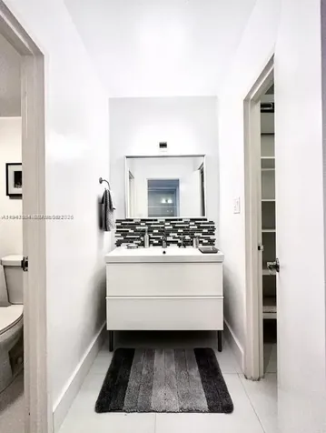 100 Lincoln Road Miami Beach FL 33139