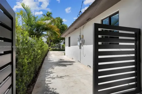 260 NW 86th Street El Portal FL 33150