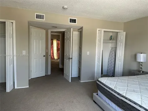 6060 Village Circle Orlando FL 32822