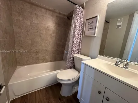 6060 Village Circle Orlando FL 32822