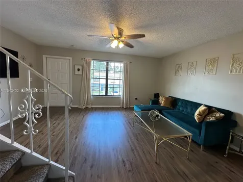 6060 Village Circle Orlando FL 32822