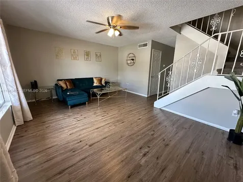 6060 Village Circle Orlando FL 32822