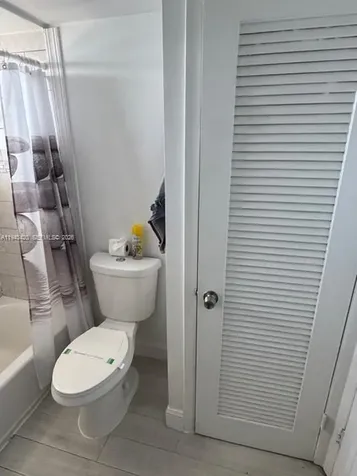 1075 NE Miami Gardens Drive Miami FL 33179