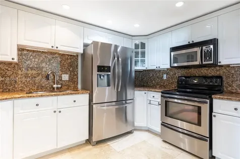 100 Bayview Drive Sunny Isles Beach FL 33160