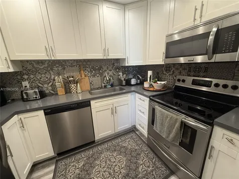 7823 Miller Drive Miami FL 33155