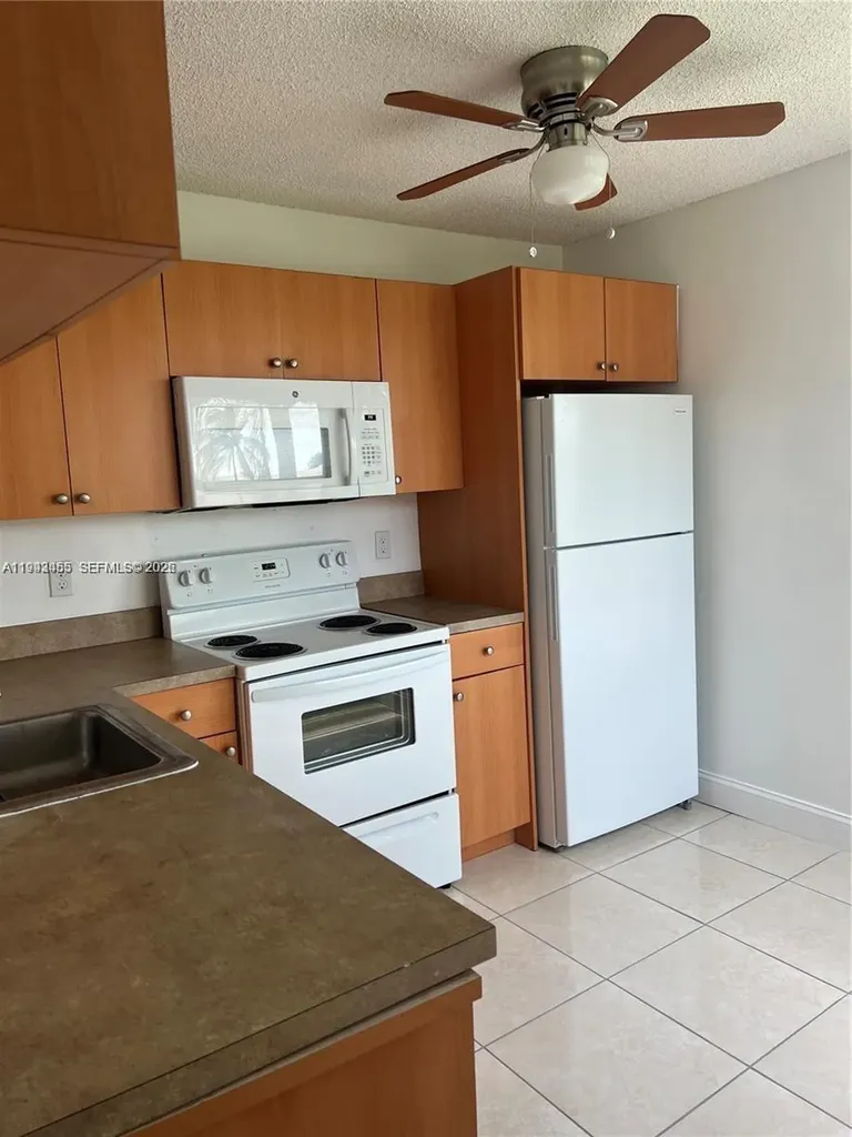 1017 Washington Circle Homestead FL 33034