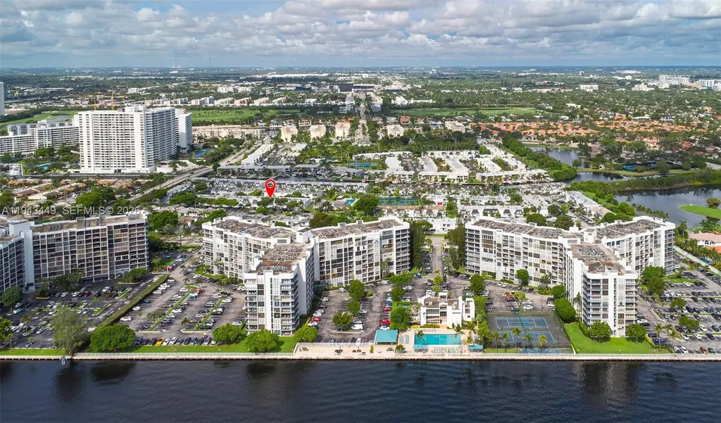 808 NE 27th Avenue Hallandale Beach FL 33009