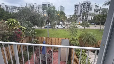 808 NE 27th Avenue Hallandale Beach FL 33009