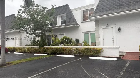 808 NE 27th Avenue Hallandale Beach FL 33009