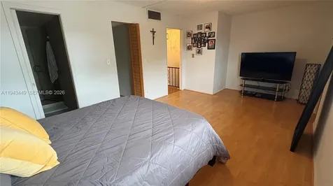 808 NE 27th Avenue Hallandale Beach FL 33009