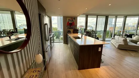 488 NE 18th Street Miami FL 33132