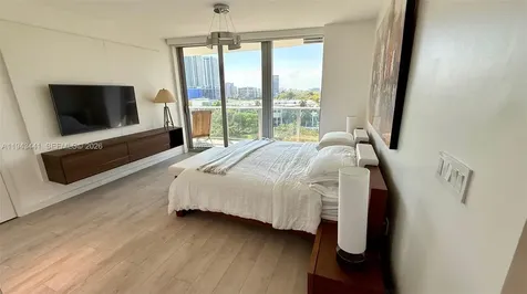 488 NE 18th Street Miami FL 33132