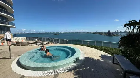 488 NE 18th Street Miami FL 33132