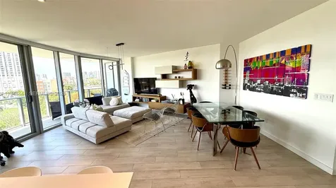 488 NE 18th Street Miami FL 33132