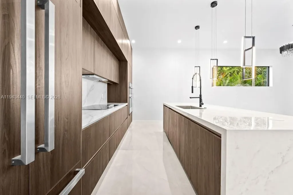 1122 NE 10th Avenue Fort Lauderdale FL 33304