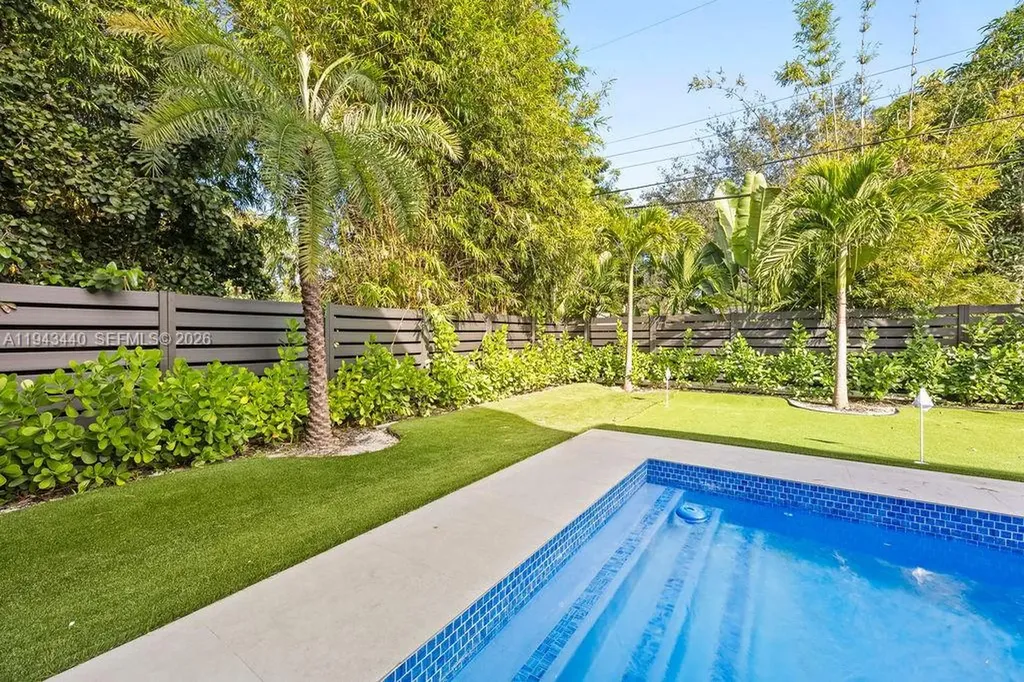 1122 NE 10th Avenue Fort Lauderdale FL 33304