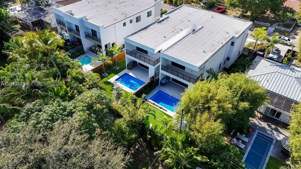 1122 NE 10th Avenue Fort Lauderdale FL 33304