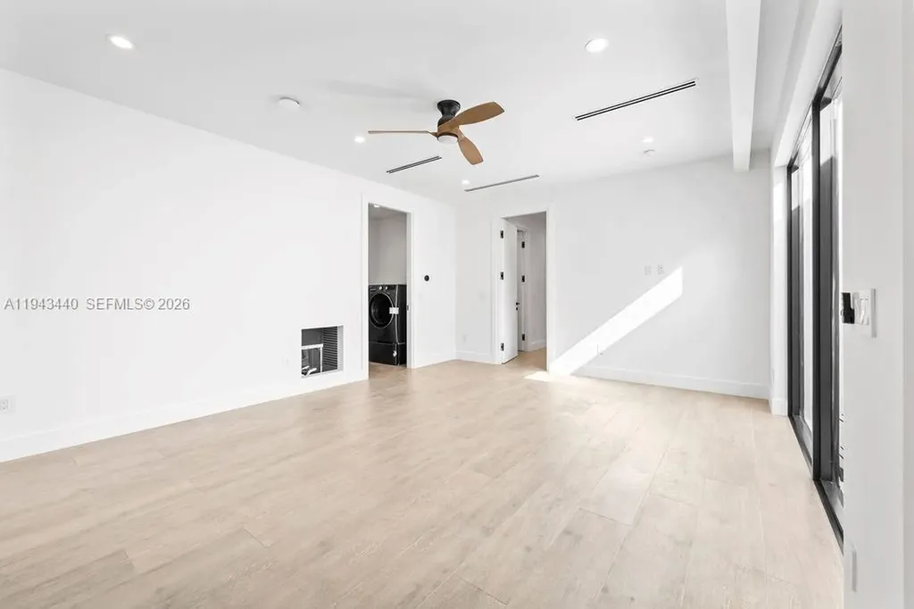 1122 NE 10th Avenue Fort Lauderdale FL 33304